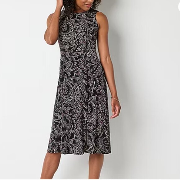 Ladies dress - Picture 3 of 6